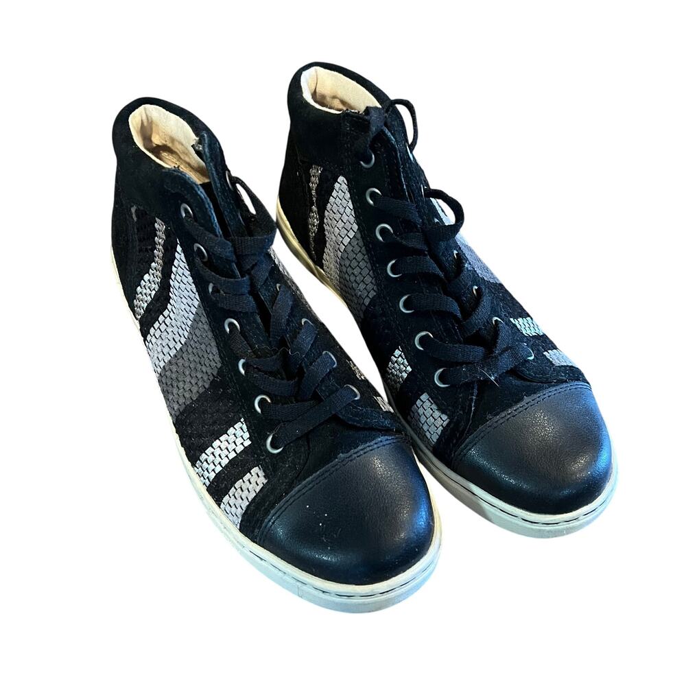 Ugg High top Black Leather and Suede Sneakers Size 9
